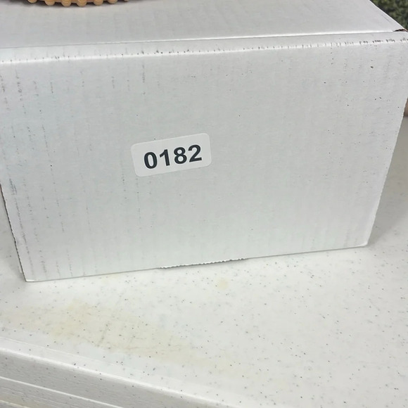 Women’s Tommy Hilfiger Rainah Medium Brown Duck Boots Size 6 (NWOB) - Picture 11 of 12